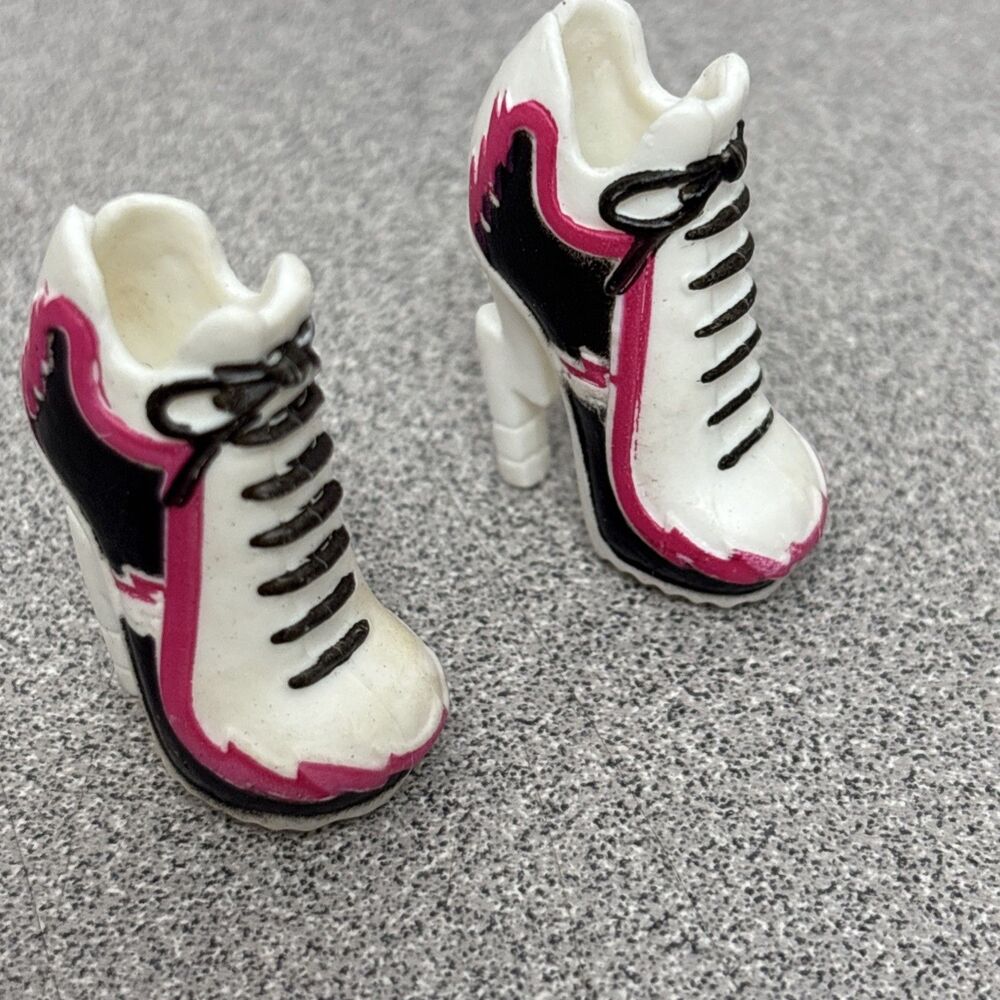 Monster High Meowlody Purrsephone Toralei  Fearleading Cheerleader Shoes Heels